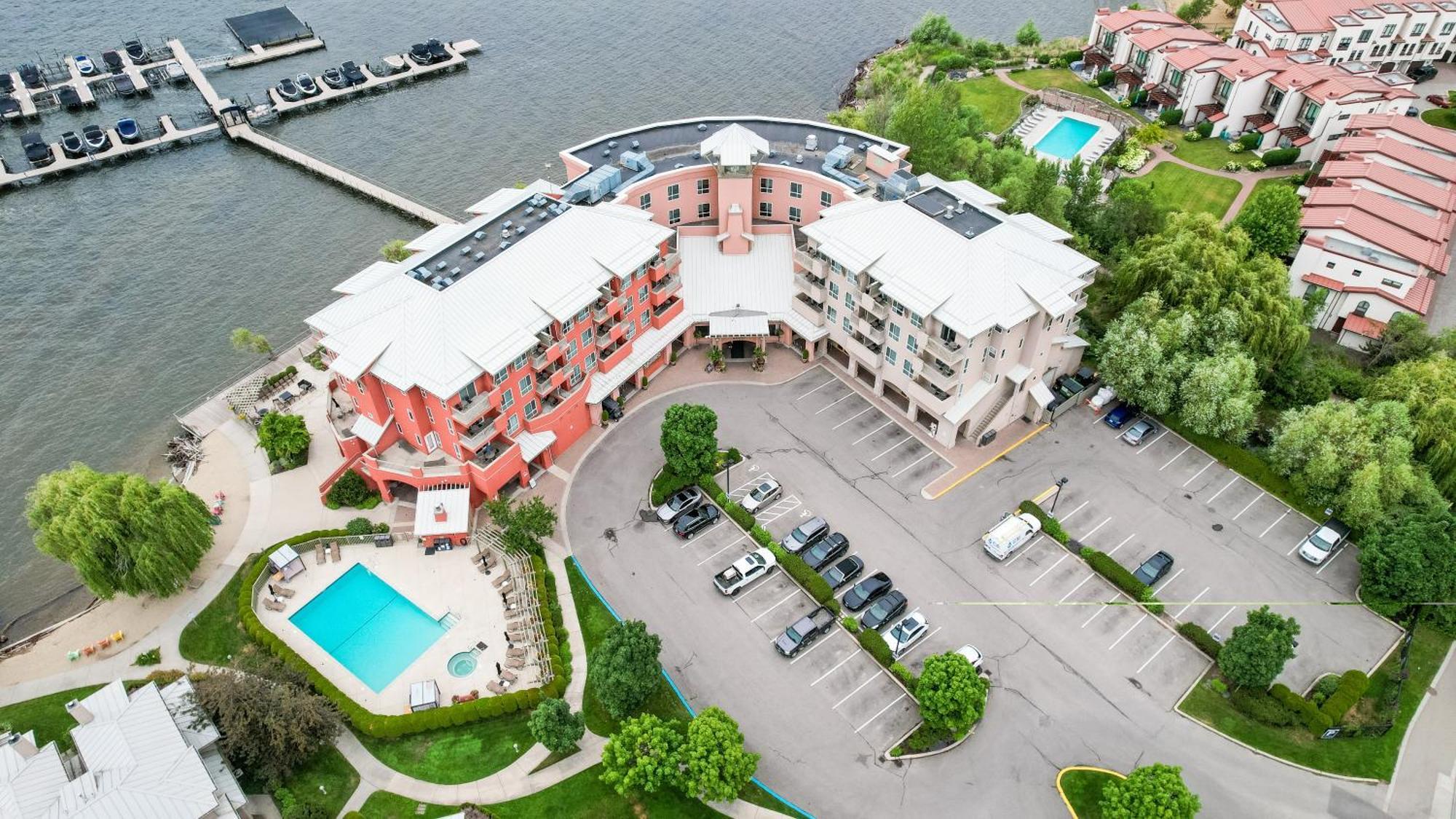 Manteo At Eldorado Resort Келоуна Екстер'єр фото